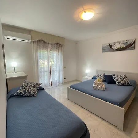 Loren House, Relaxing Location With Seaview * Massa Lubrense