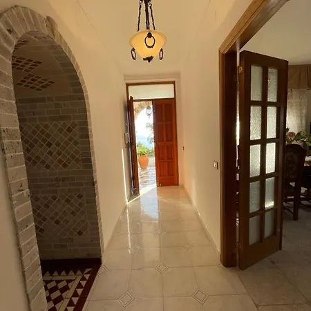 Loren House, Relaxing Location With Seaview