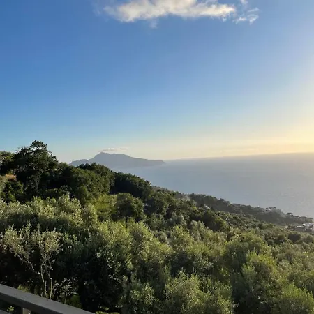 Holiday home Loren House, Relaxing Location With Seaview *