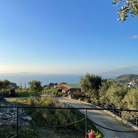 Loren House, Relaxing Location With Seaview Massa Lubrense