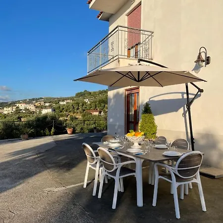 Holiday home Loren House, Relaxing Location With Seaview