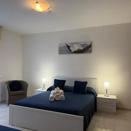 Loren House, Relaxing Location With Seaview *